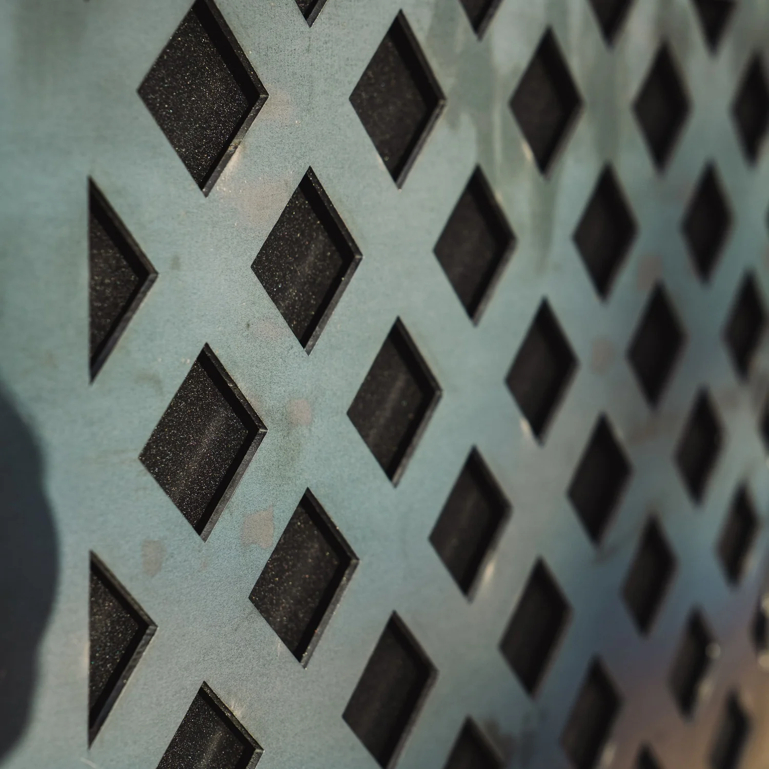 Bellamy Crosshatch-Design Two-Part Rustic Steel Cube Planter - Image 12