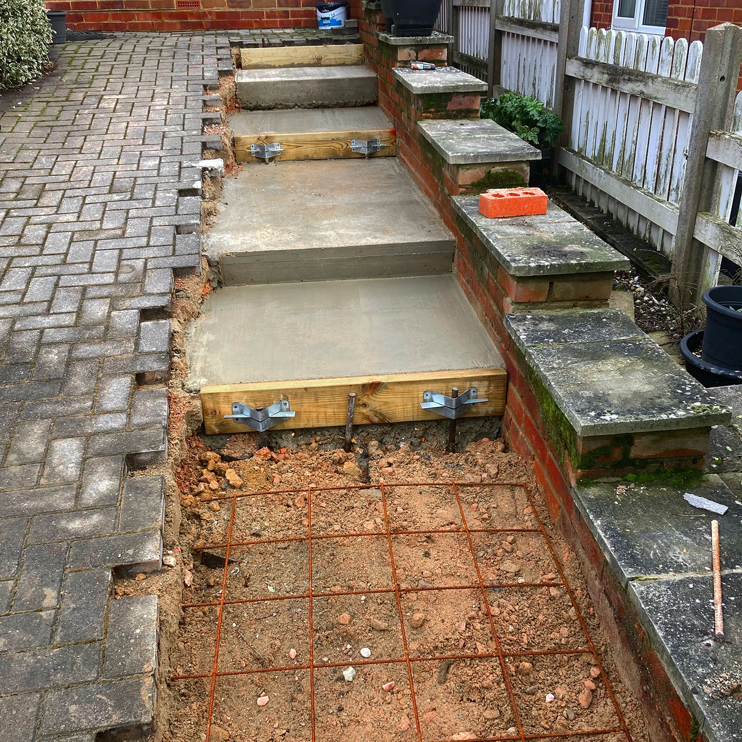 Concrete Road Form for Construction - Bracket, Wedge & Pins - Image 6