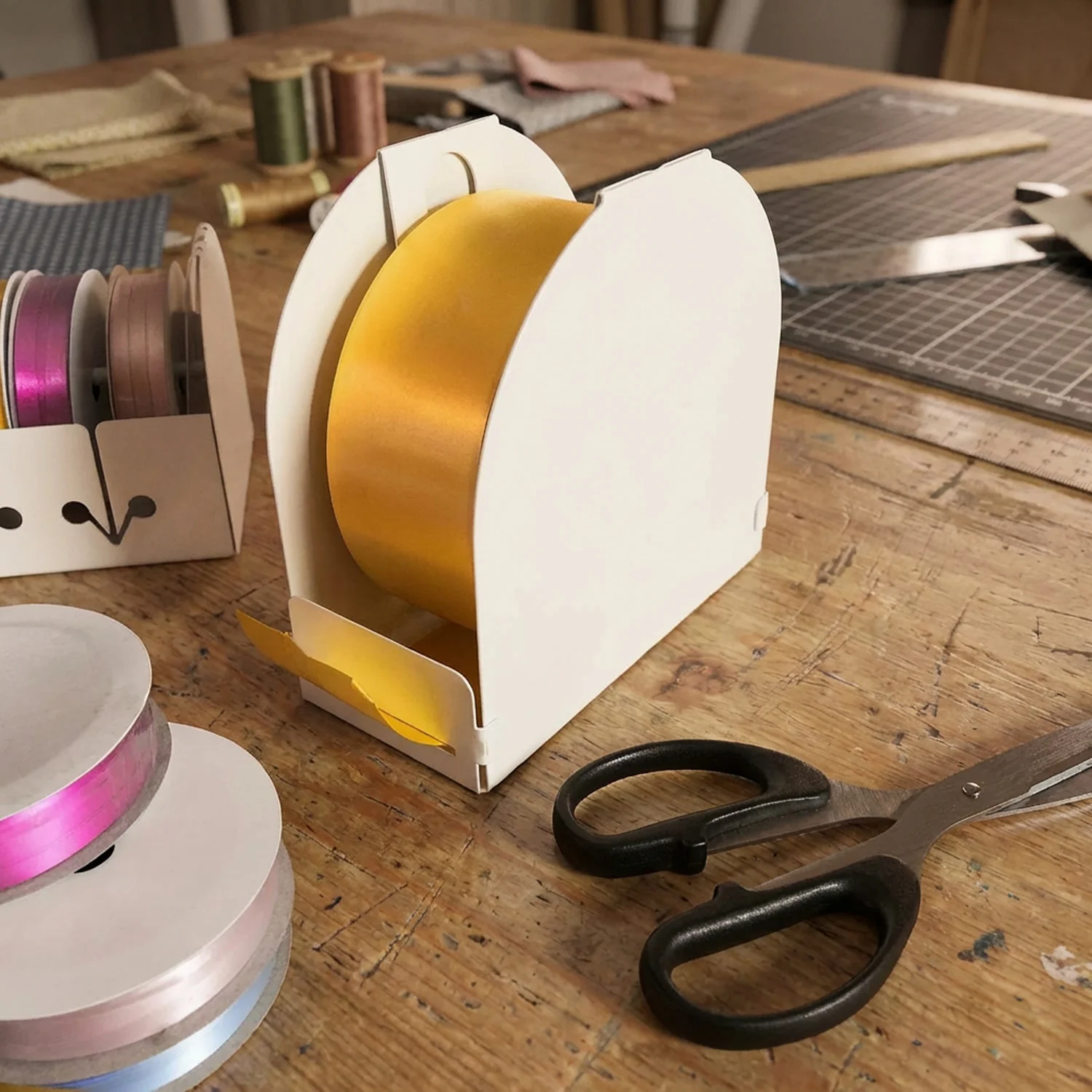 Craftsadora Curling Ribbon Dispenser - Image 3