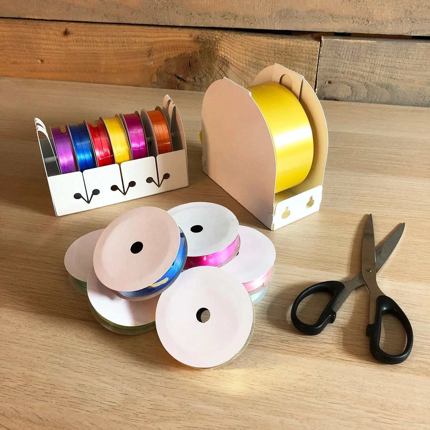 Craftsadora Curling Ribbon Dispenser - Image 8