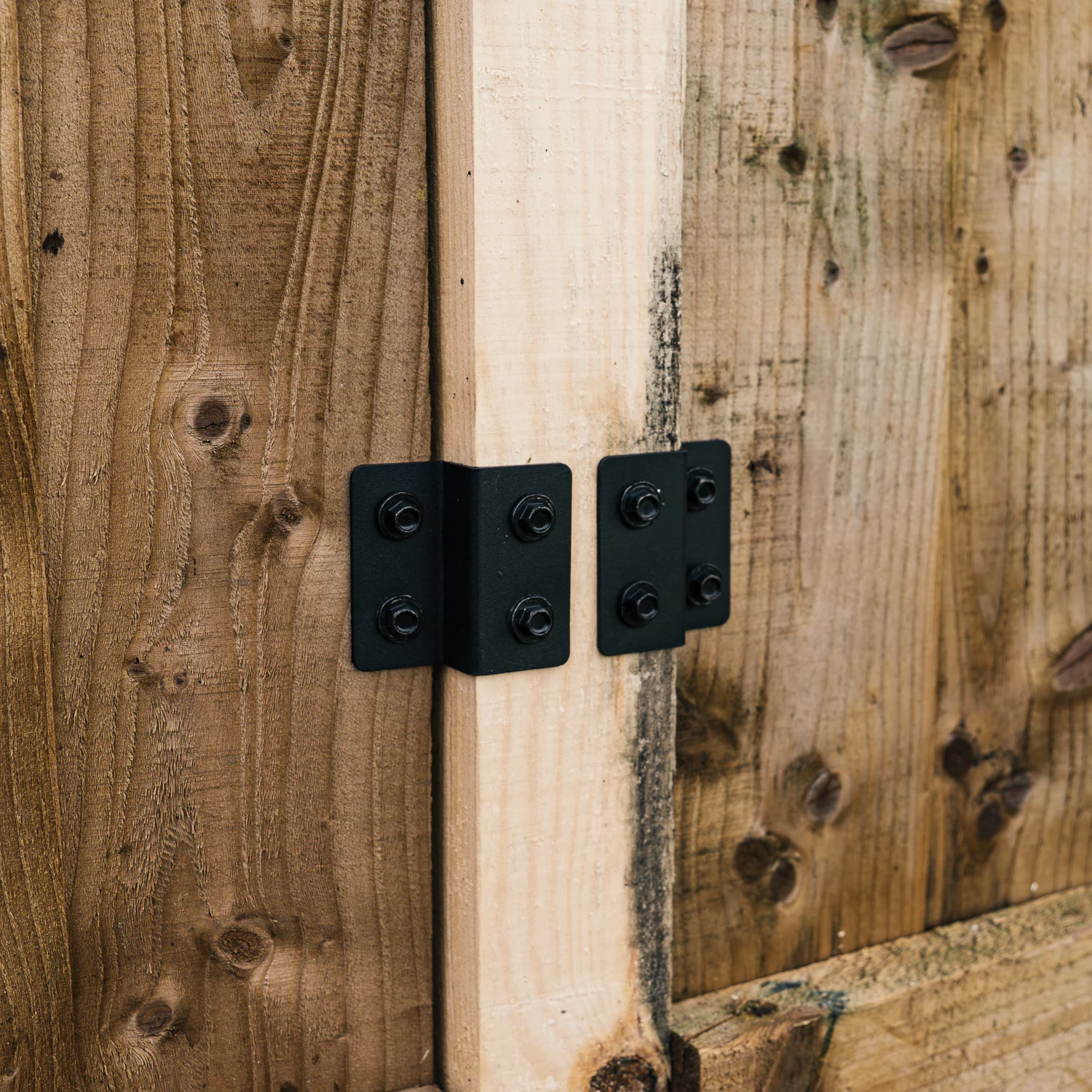 FenceEasy™ Fence Panel Security & Anti-Rattle Bracket Clip Pairs - Image 2