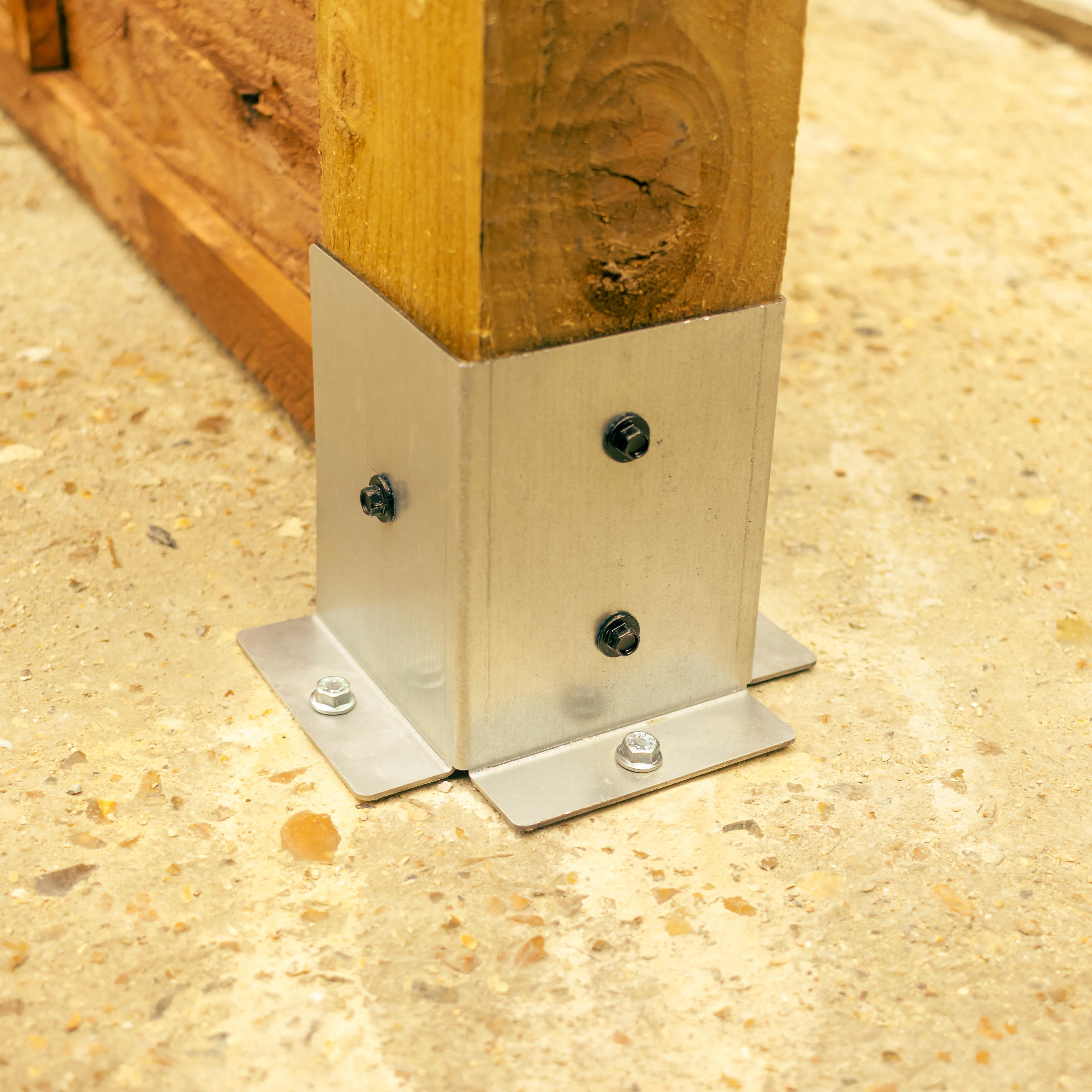FenceEasy™ Fence Post Floor Fixing Bracket (4 Sizes Available) - Image 3