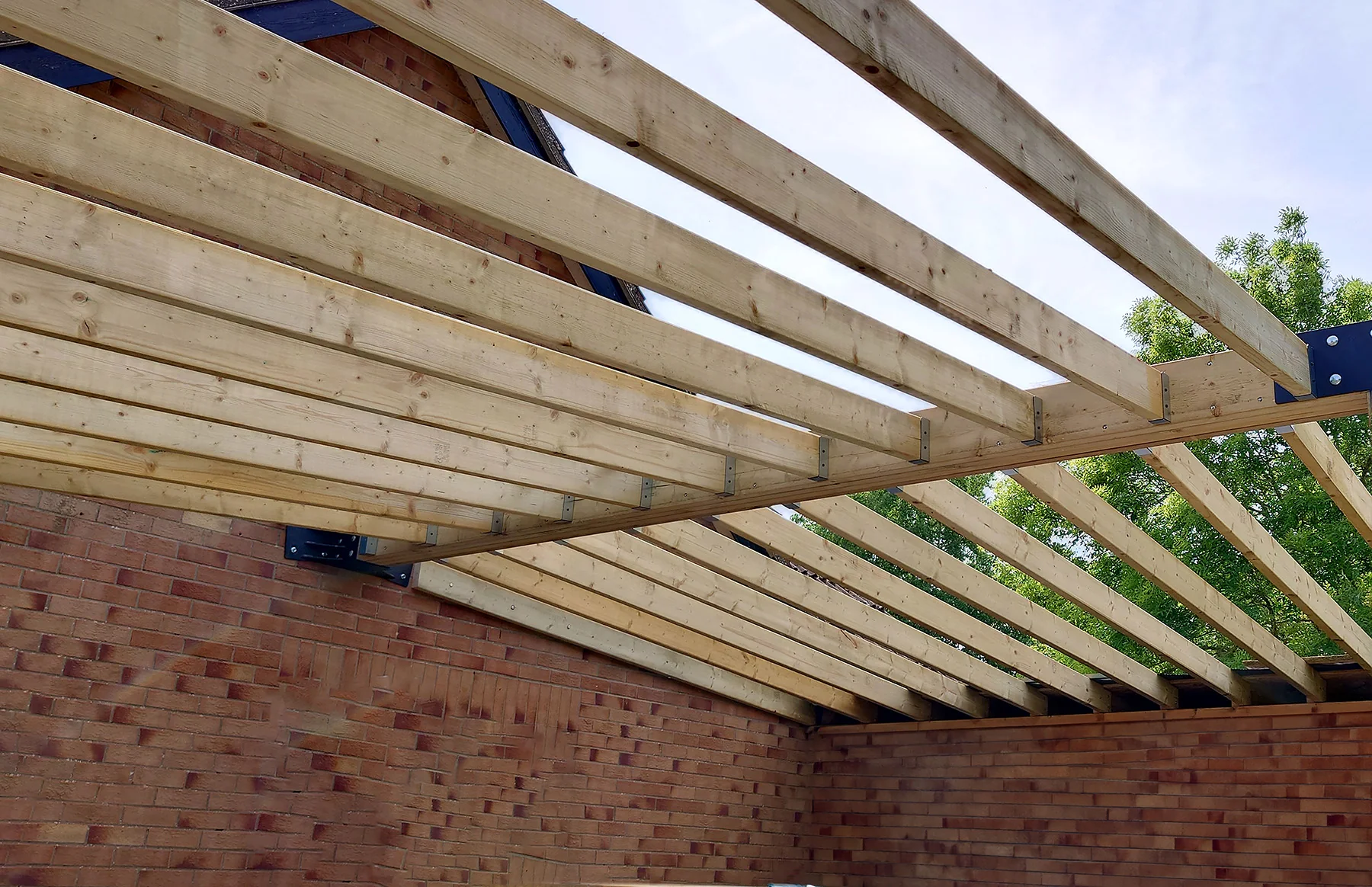 Framola Downwards Angled Rafter Brackets - For Downwards Slope Rafters (90 Options Available) - Image 4