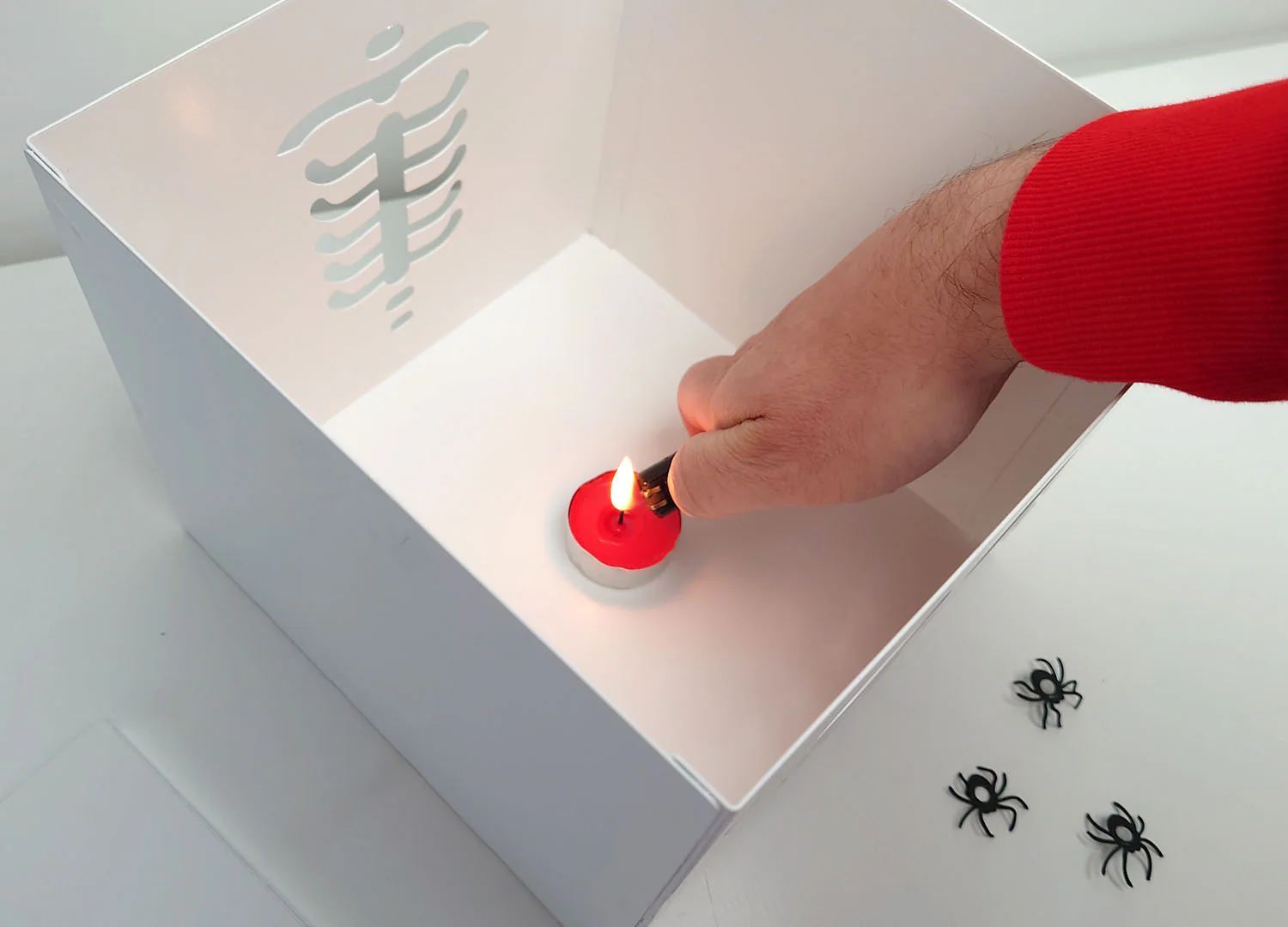 Halloween "Trick or Treat" Skeleton Box - Image 13