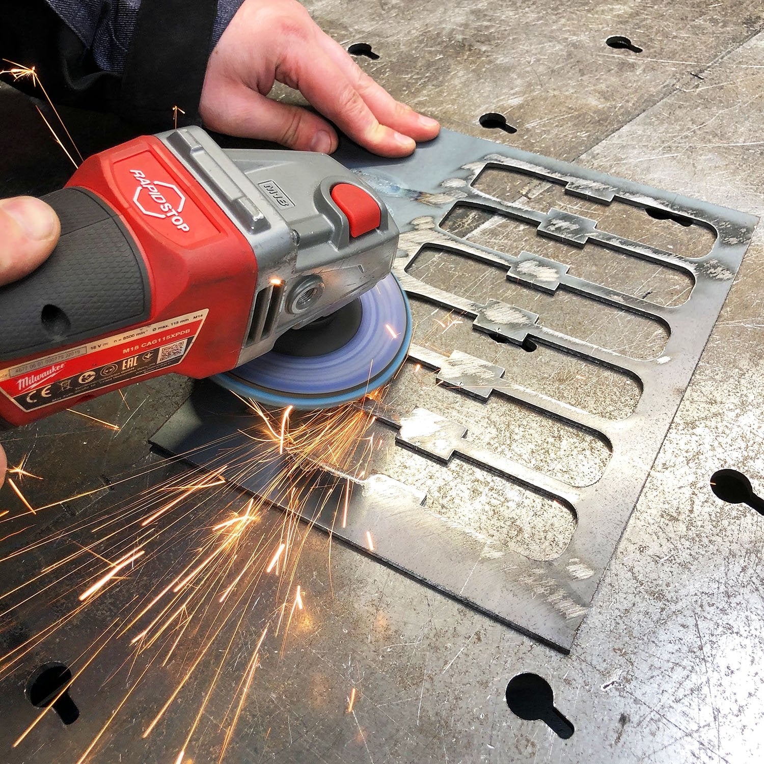 MegaMaxx UK™ Angle Grinder Sanding Flap Discs (4 Grits) (Pack of 10) - Image 3