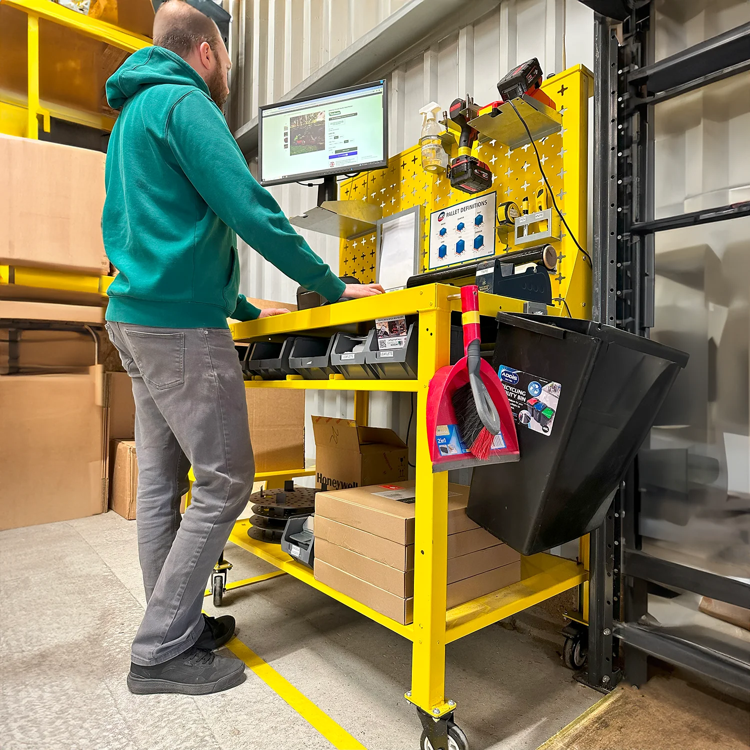 MegaMaxx PRO Multi-Purpose Premium Packing Bench & Mobile Workstation - Image 9