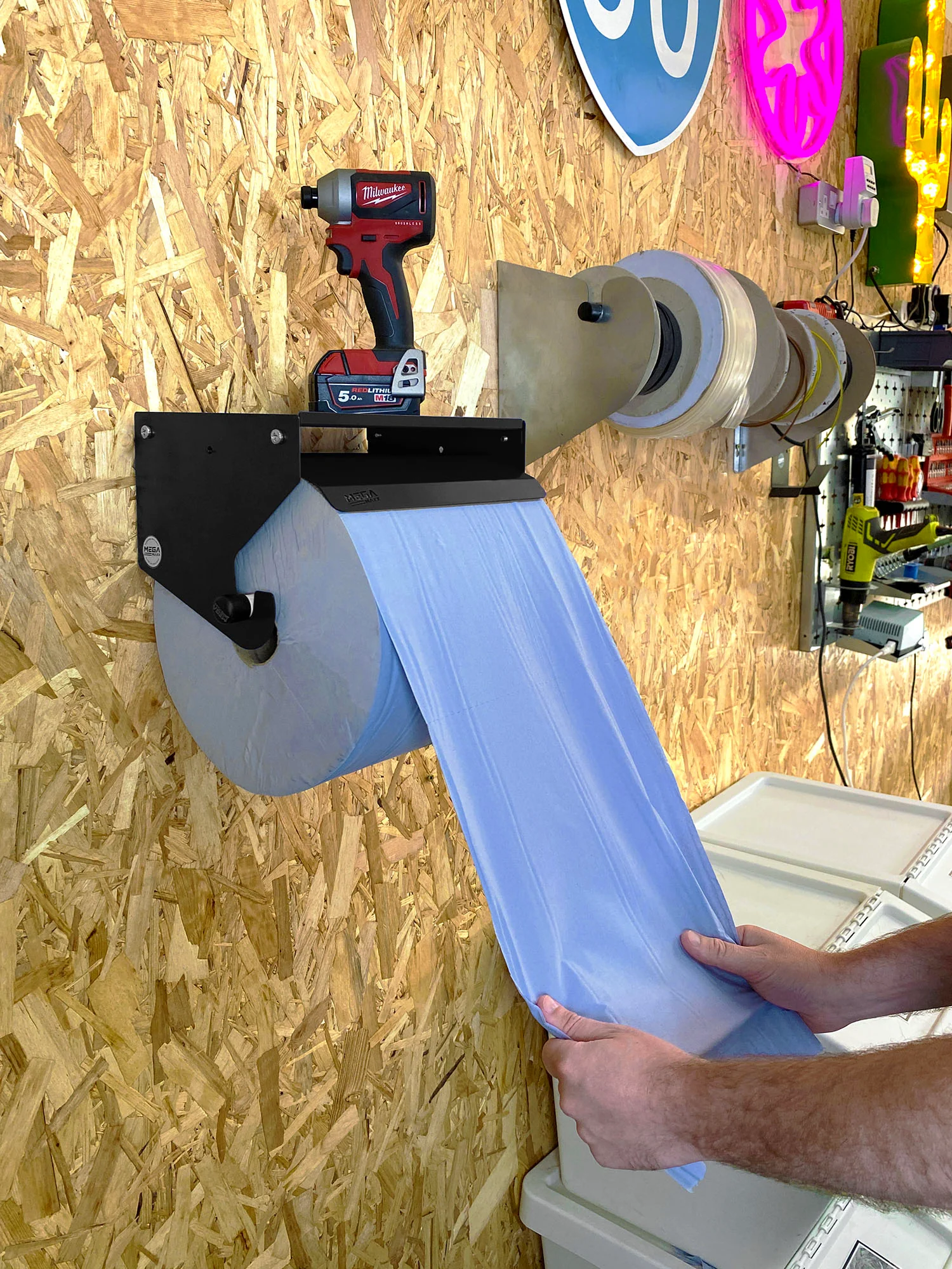 MegaMaxx UK™ All-in-One Jumbo Blue Roll Holder with Shelf & Stop Brake - Image 7
