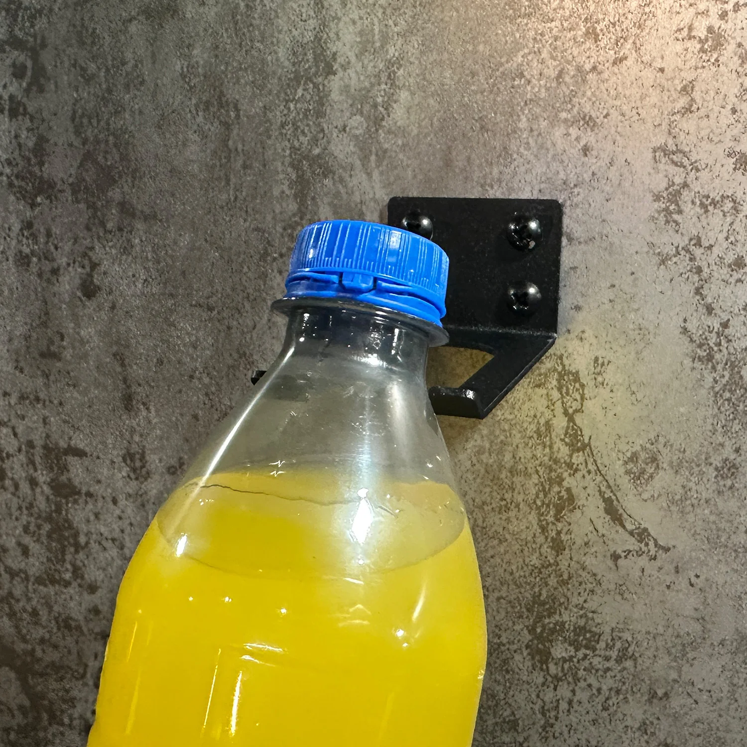MegaMaxx UK™ Wall Mount Drinks Bottle Holder Bracket - Image 2