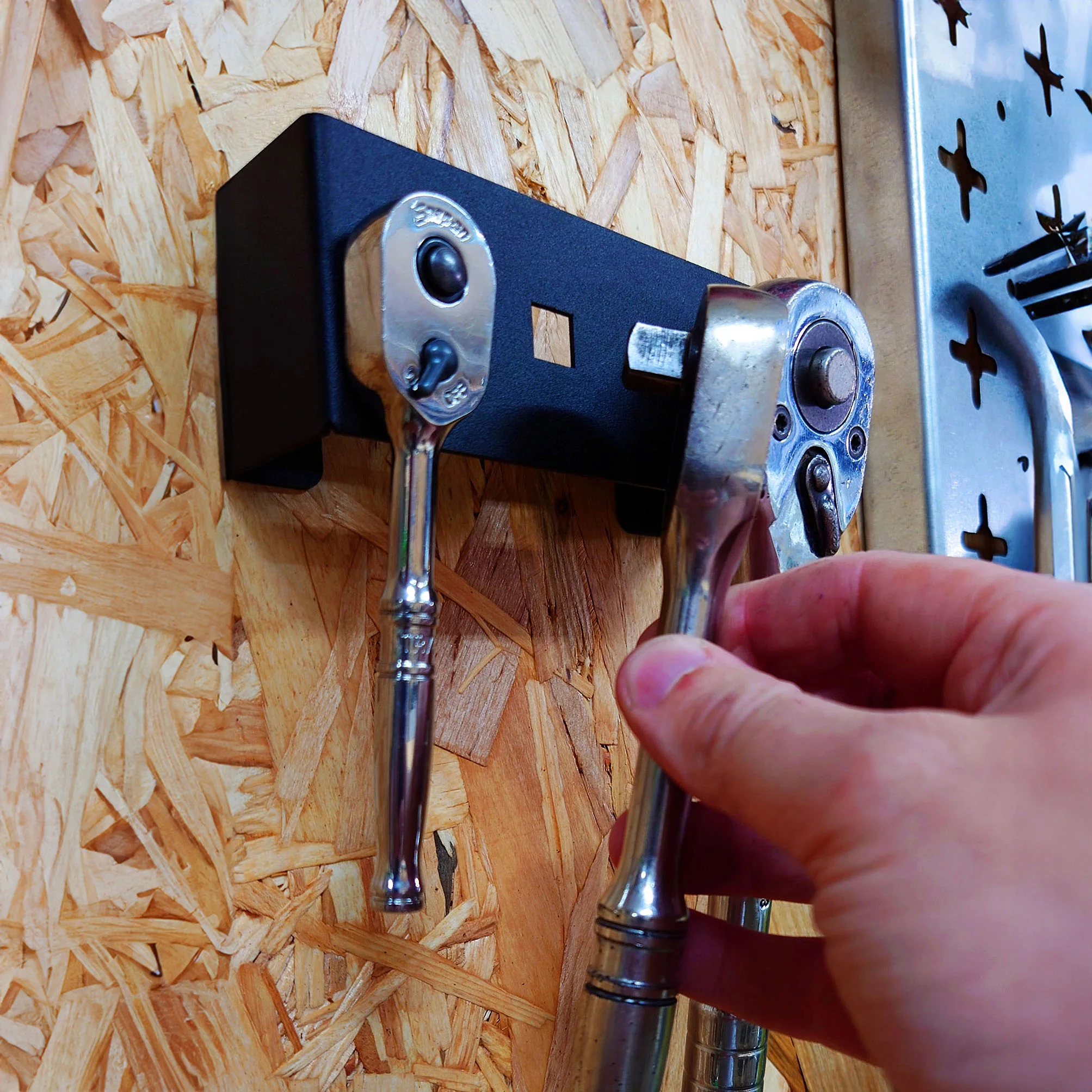 MegaMaxx UK™ Wall Mount Ratchet Holder (Suitable for 3 Sizes) - Image 7