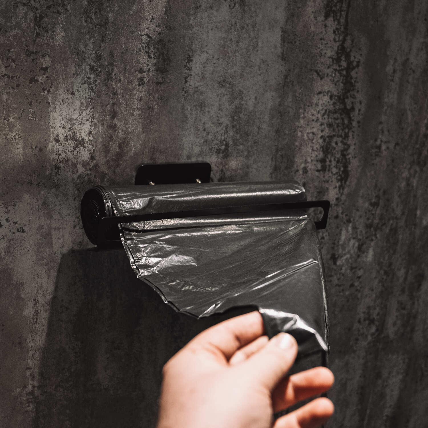 MegaMaxx UK™ Wall Mount XL Bin Bag & Wheelie Bin Liner Roll Holder - Image 2