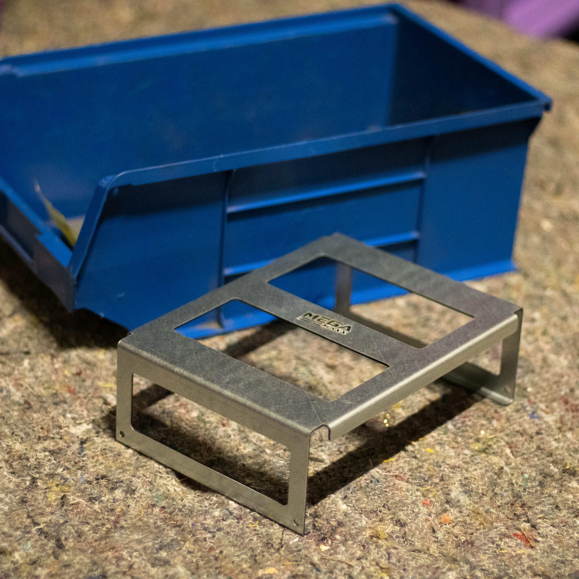 MegaMaxx UK™ XL4 Storage Box Carry Handle - Image 22