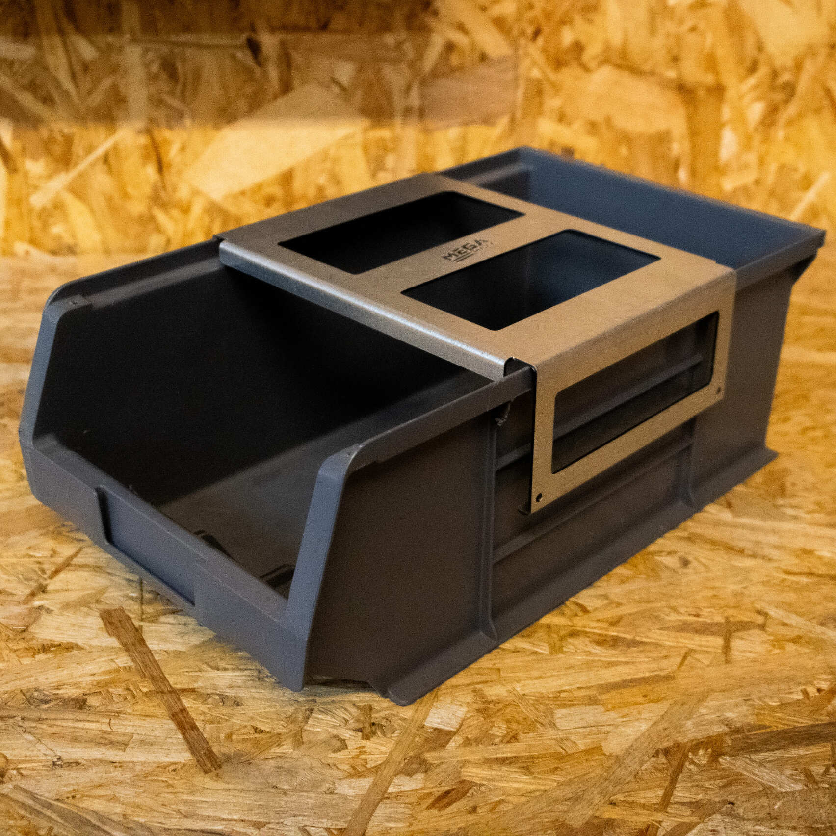 MegaMaxx UK™ XL4 Storage Box Carry Handle - Image 27