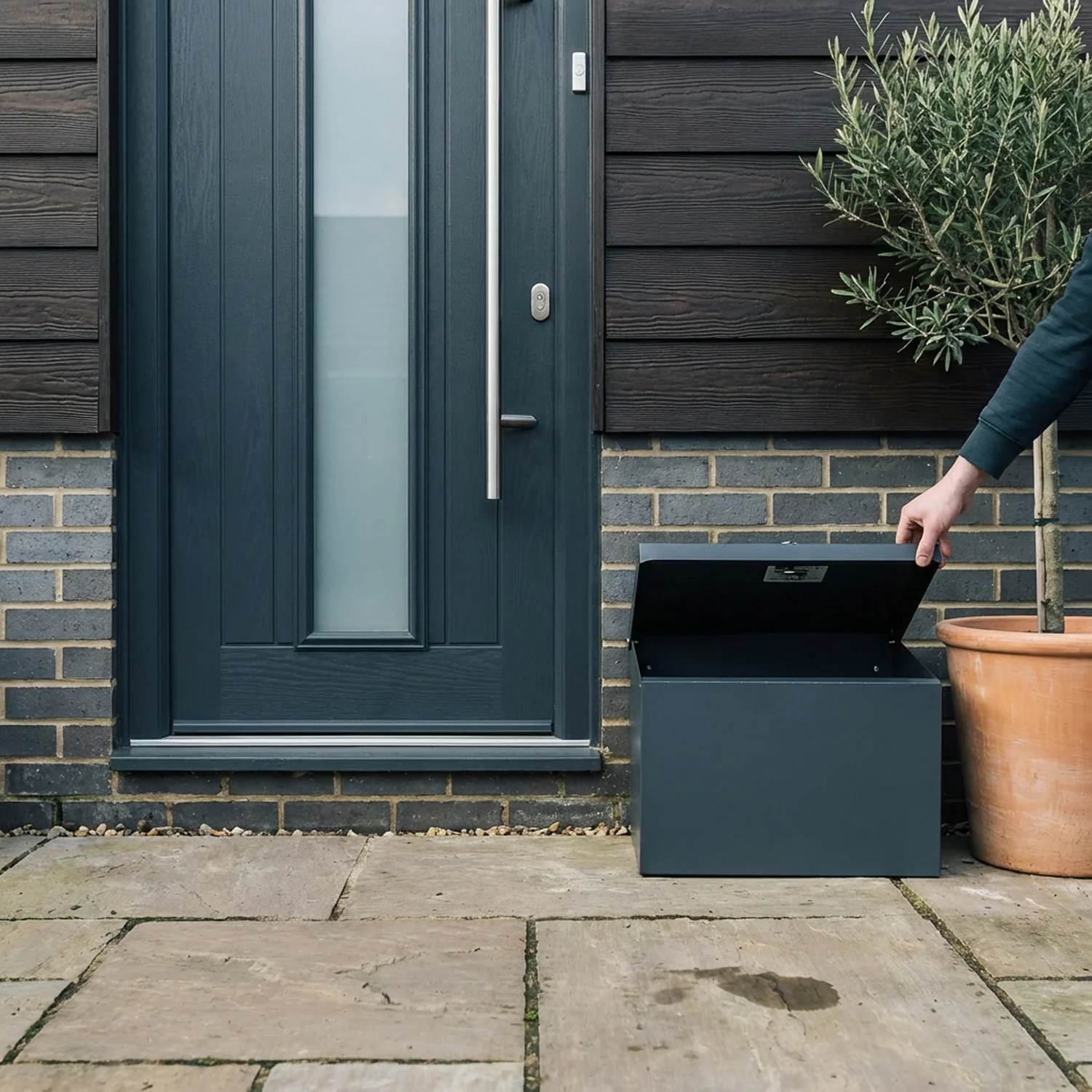 Anti-Theft Water-Resistant Small Parcel Box for Secure Home Deliveries - Image 3