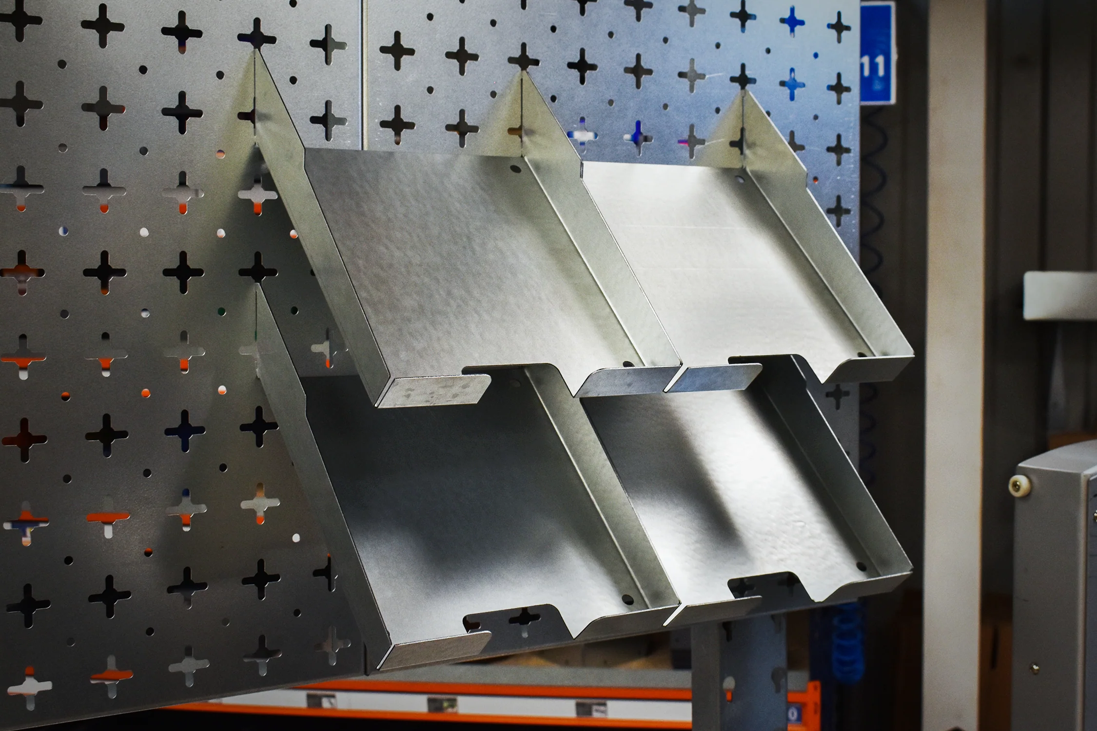 Nukeson Tool Wall - A4 45° Angled Paper Tray Attachment - Image 6