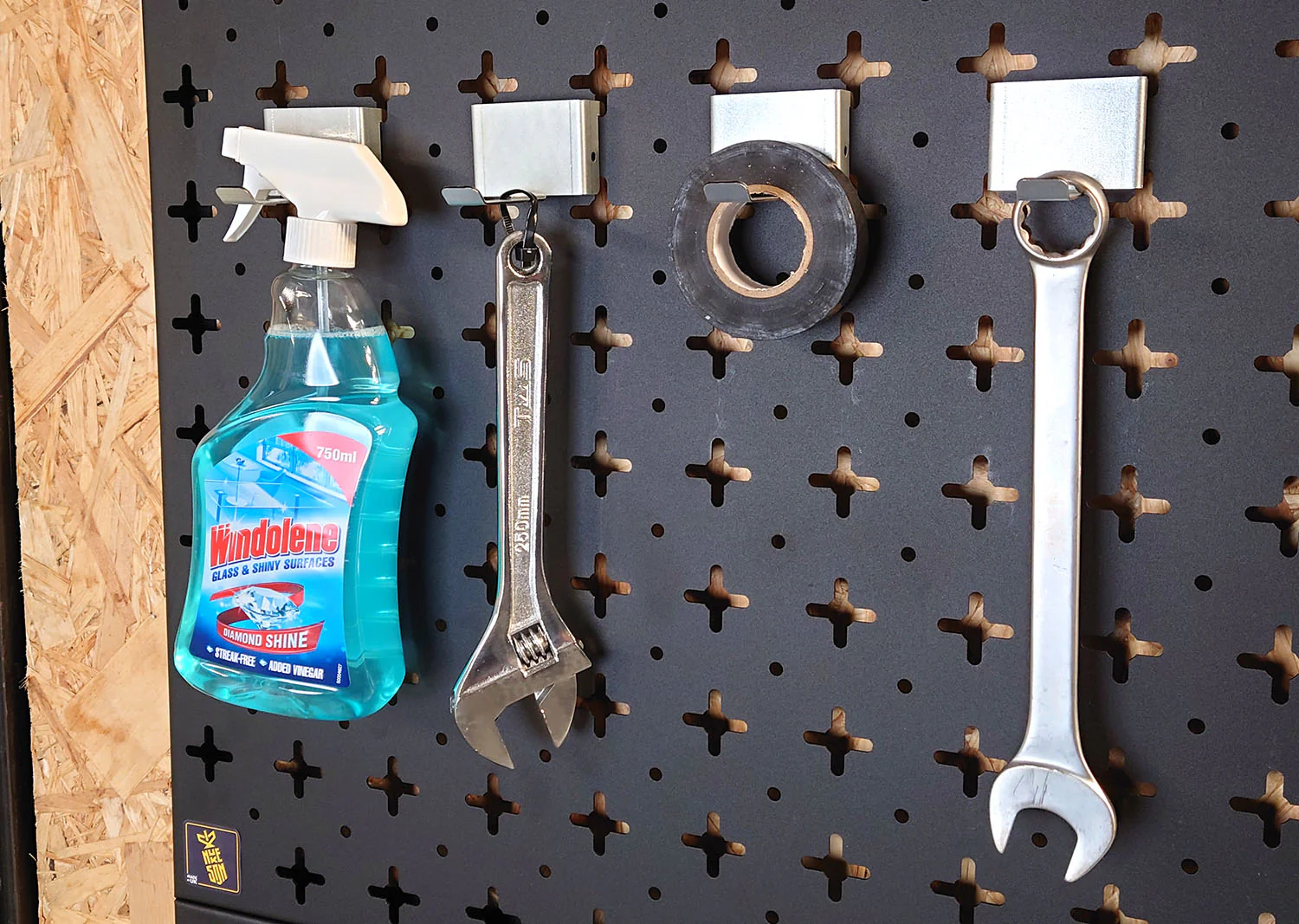 Nukeson Tool Wall - Grinder Disc Bracket & Universal Hook Attachment - Image 11