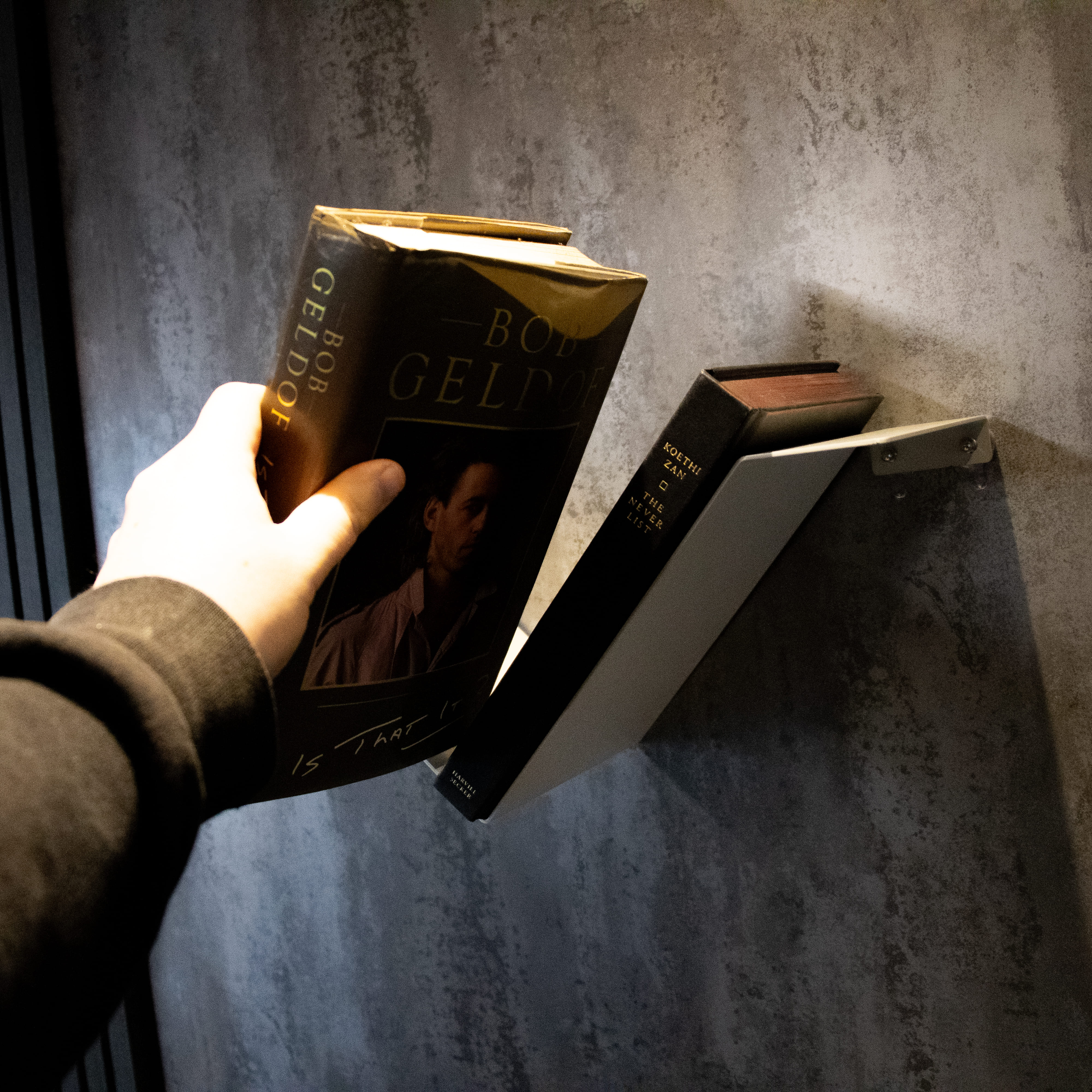 Okunaii™ Chapter Wall Mount Floating V-Shaped Book Shelf - Image 7