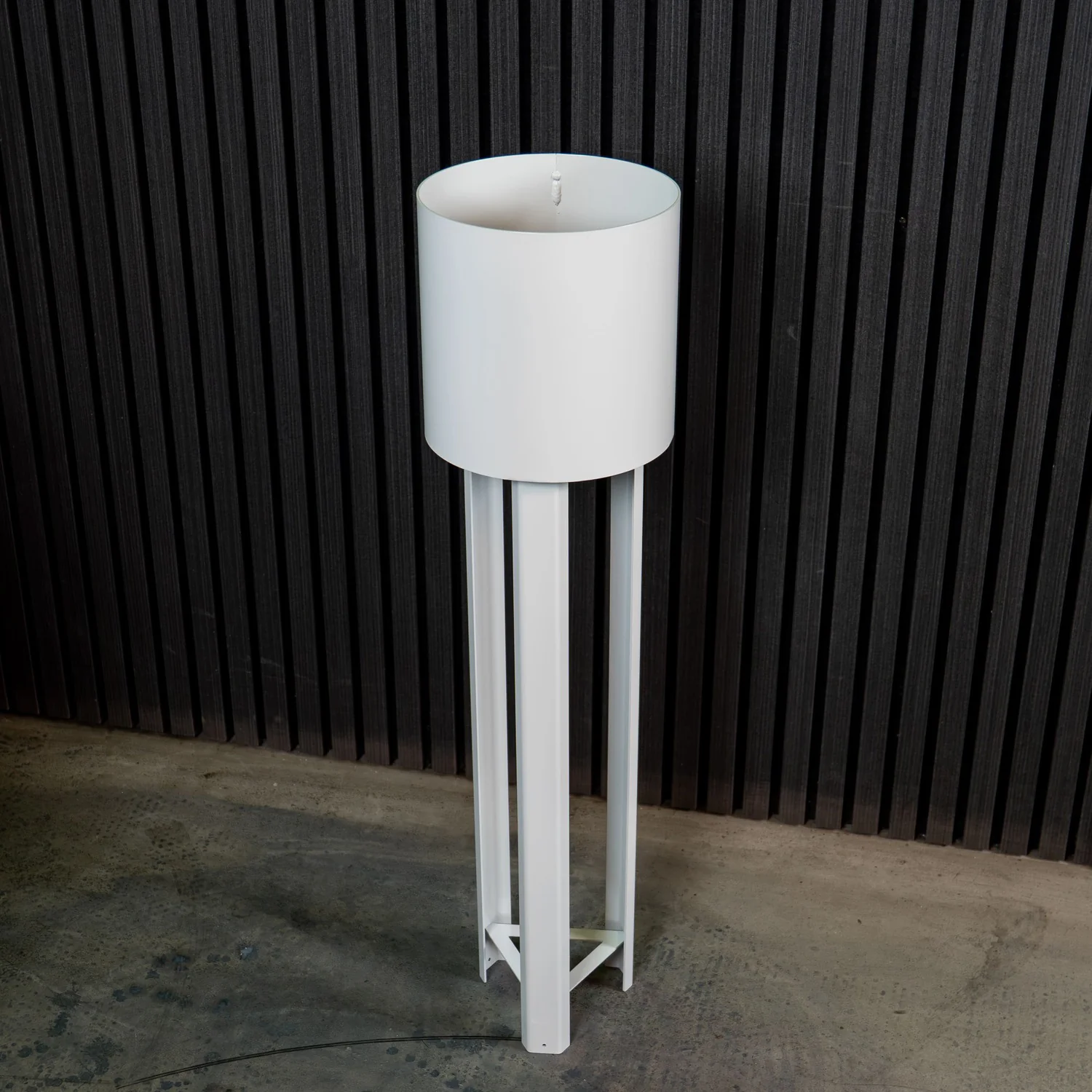 Okunaii™ Elevated Steel Indoor Planter (6 Sizes Available) - Image 14