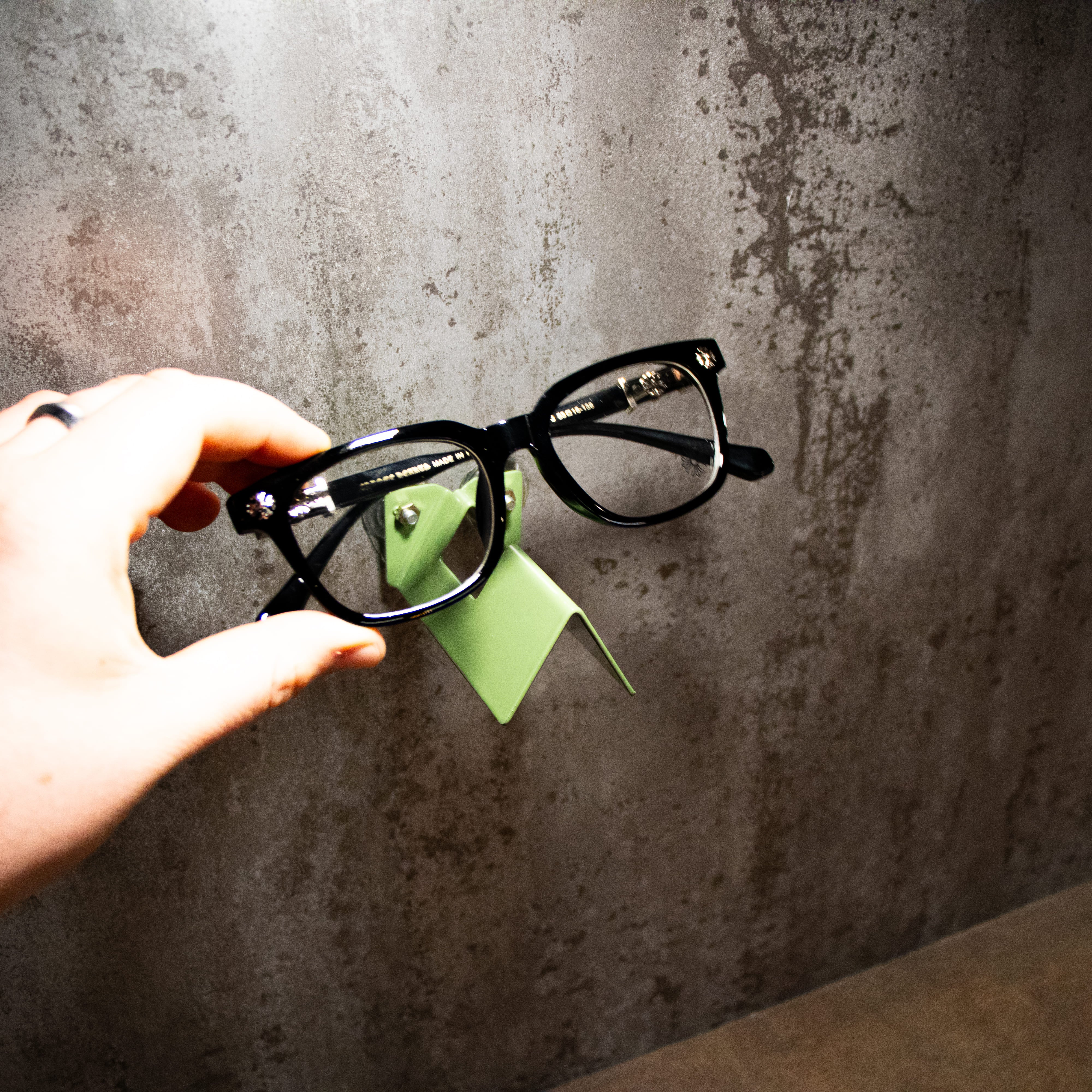 Okunaii™ Wall Mount Glasses & Sunglasses Holder & Organiser - Image 6