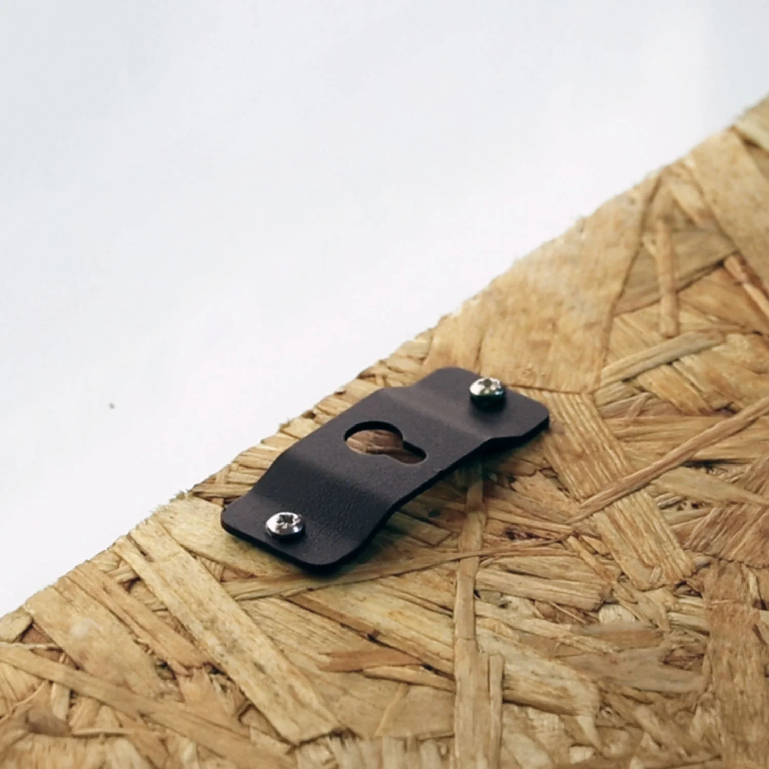 Screw-On Keyhole Hanging Brackets - Image 5