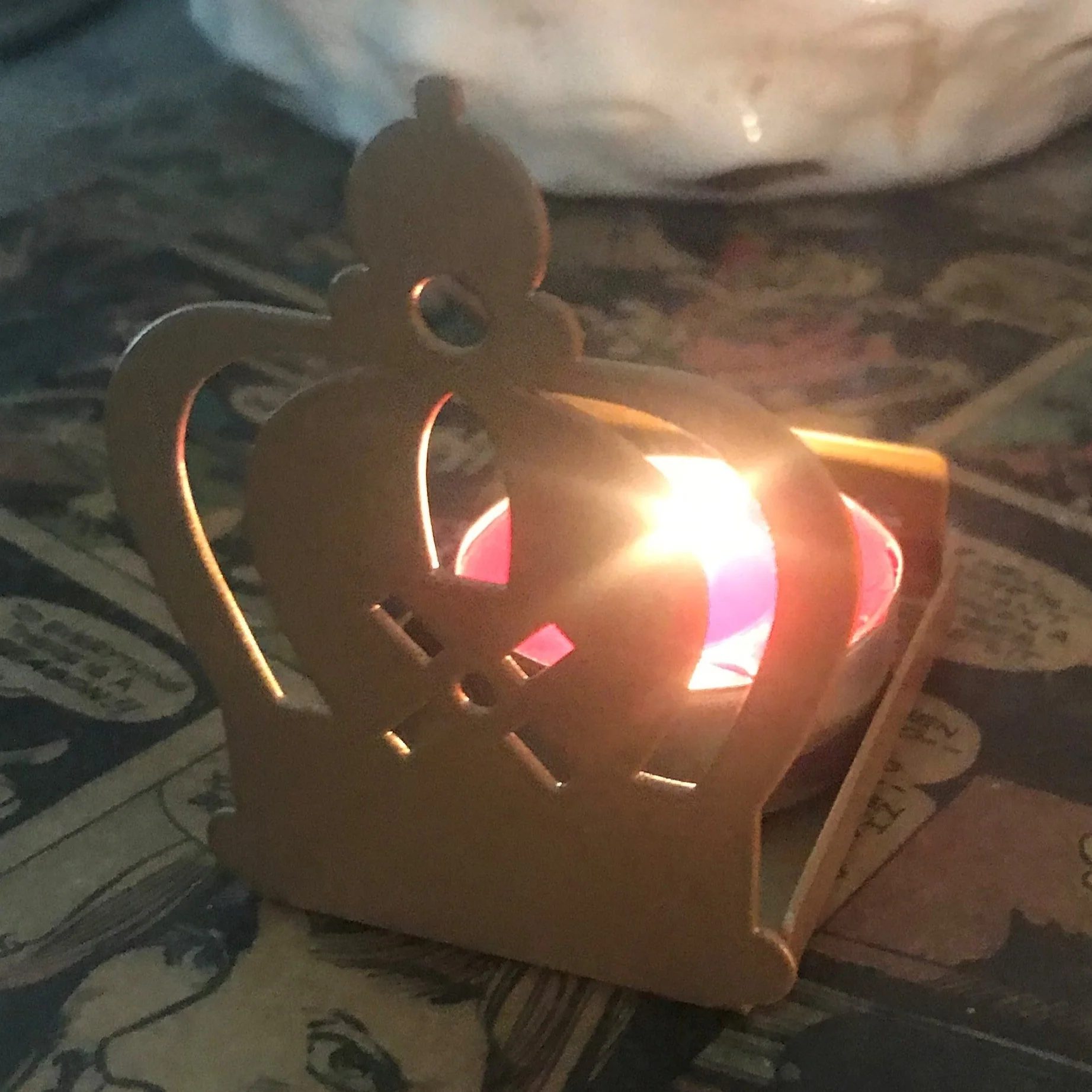 Okunaii™ Royal Crown Tea Light & Candle Holder - Image 5
